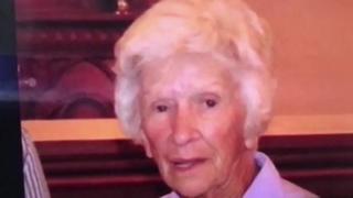Clare Nowland stirbt nach einer Taser-Attacke im Alter von 95 Jahren.