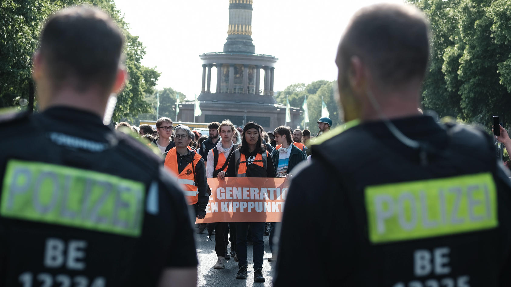 in-den-letzten-monaten-musste-die-berliner-polizei-haufig-wegen-der-letzten-generation-zum-einsatz-kommen