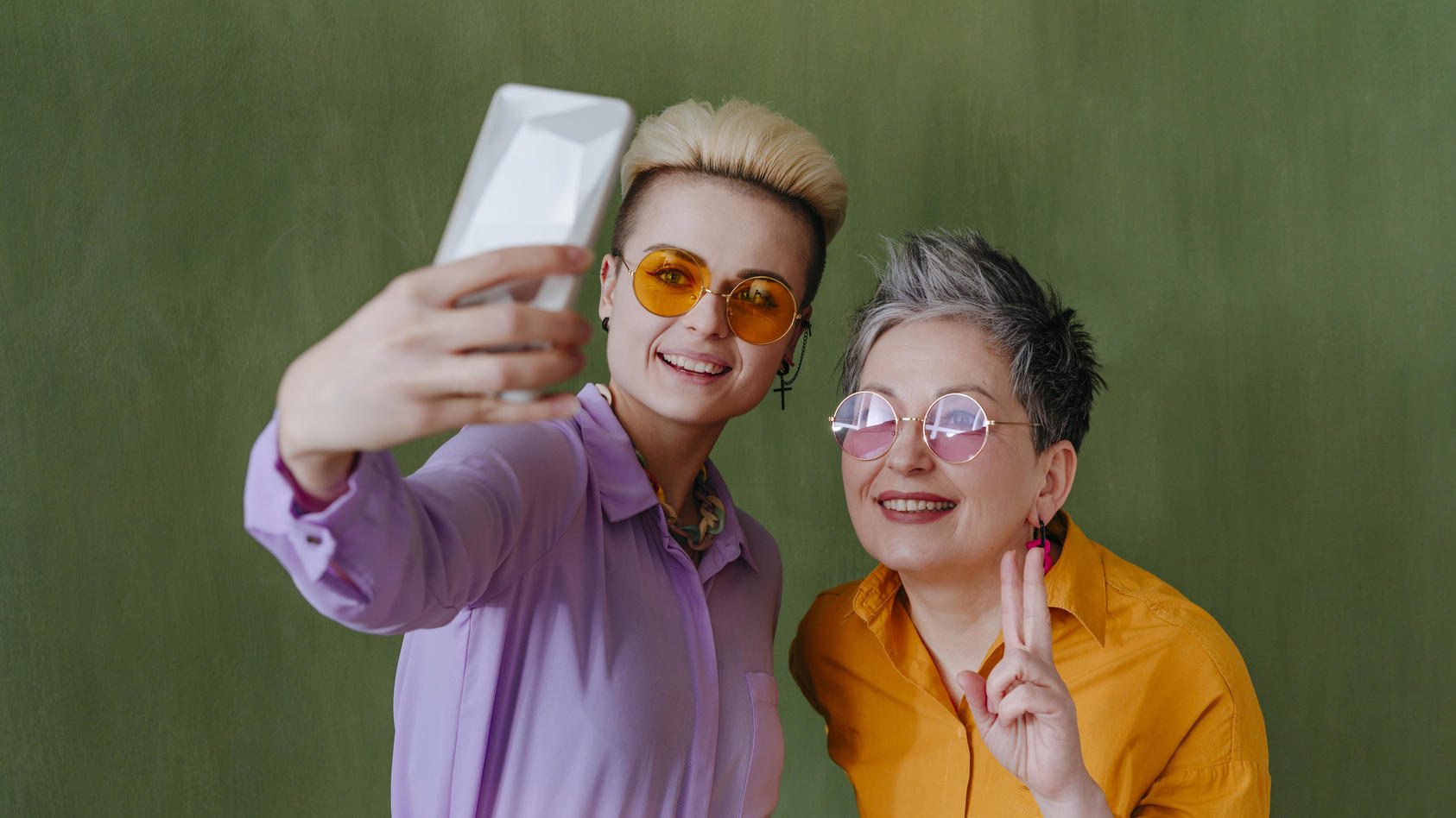 millennials-machen-selfis