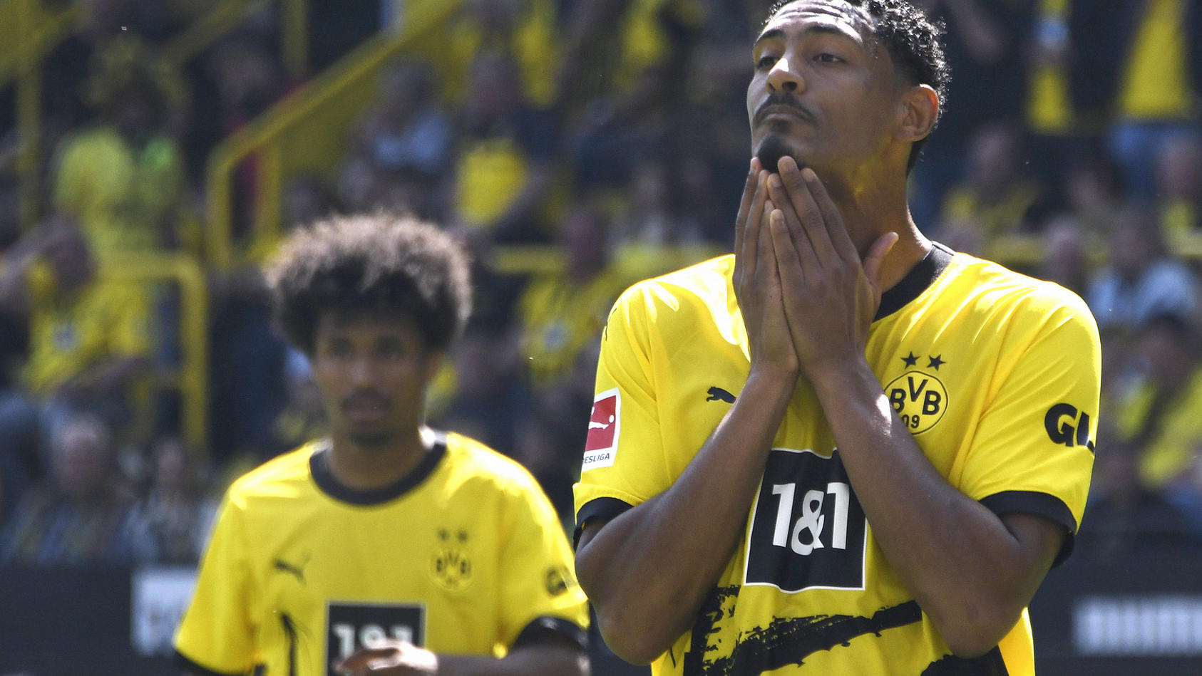 Absurd Dramatisches Bundesliga-Finale : BVB Schenkt Die Meisterschaft ...