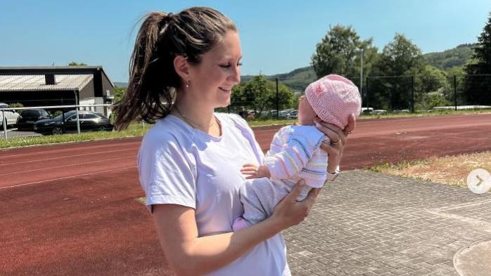 Mit Baby Lola beim Training - Mama Krause schuftet fürs Comeback