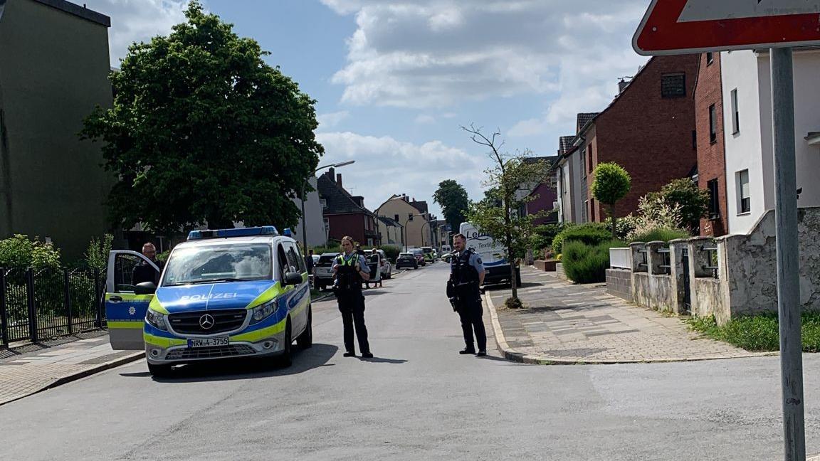 SEK-Einsatz in Recklinghausen - Mann verschanzt sich mit Frau und Baby