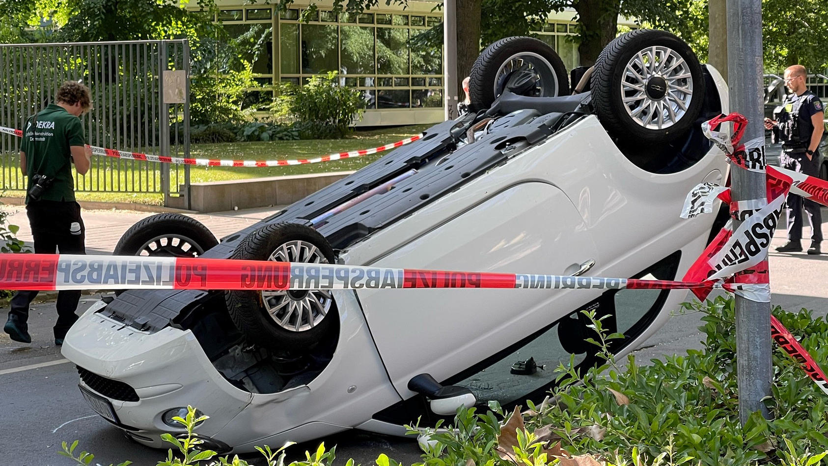 Ein Junge (8) stirbt bei einem Verkehrsunfall in Frankfurt.