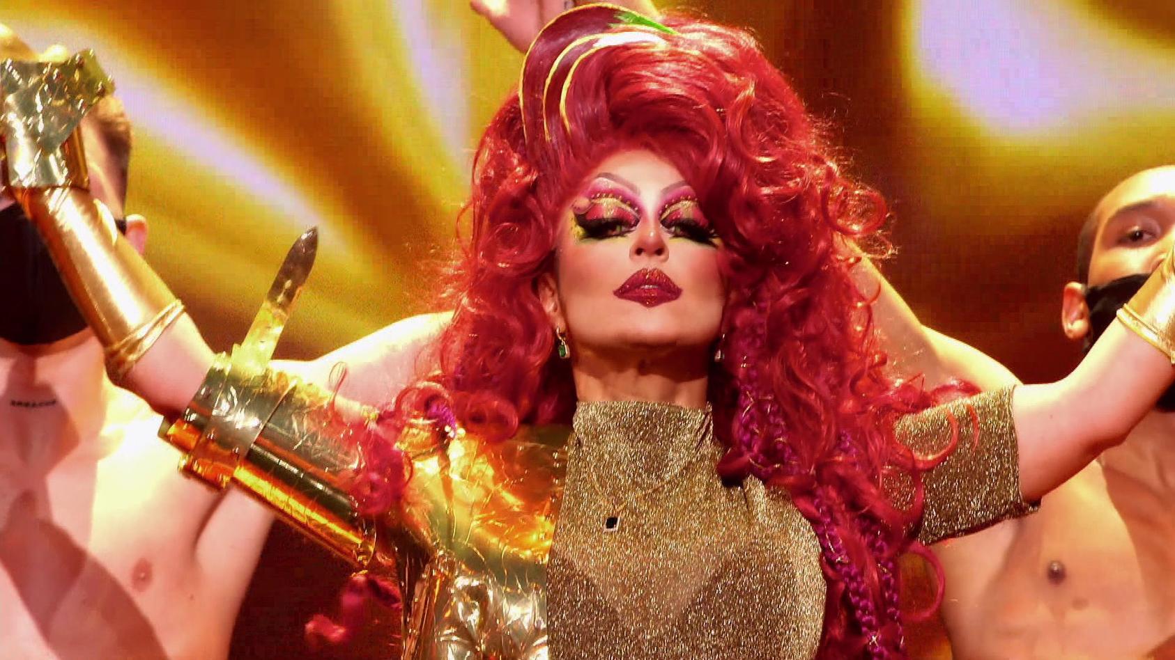 premiere-bei-viva-la-diva-diese-drag-queen-ist-eine-frau