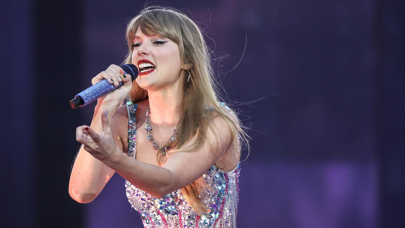 taylor-swift-bei-einem-konzert-am-wochenende-in-chicago-ob-sie-sich-hier-den-liebeskummer-von-der-seele-singt