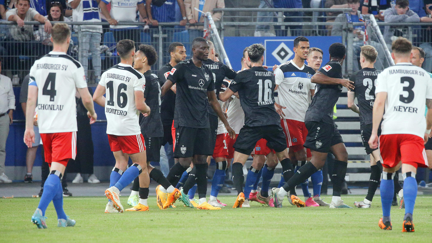 auf-dem-platz-ging-es-zeitweise-hitzig-zu