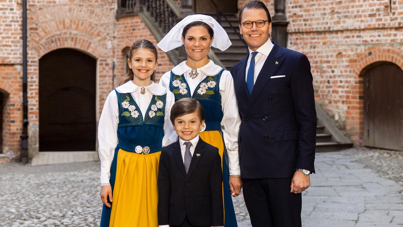 kronprinzessin-victoria-von-schweden-feiert-mit-ihrer-familie-nationalfeiertag