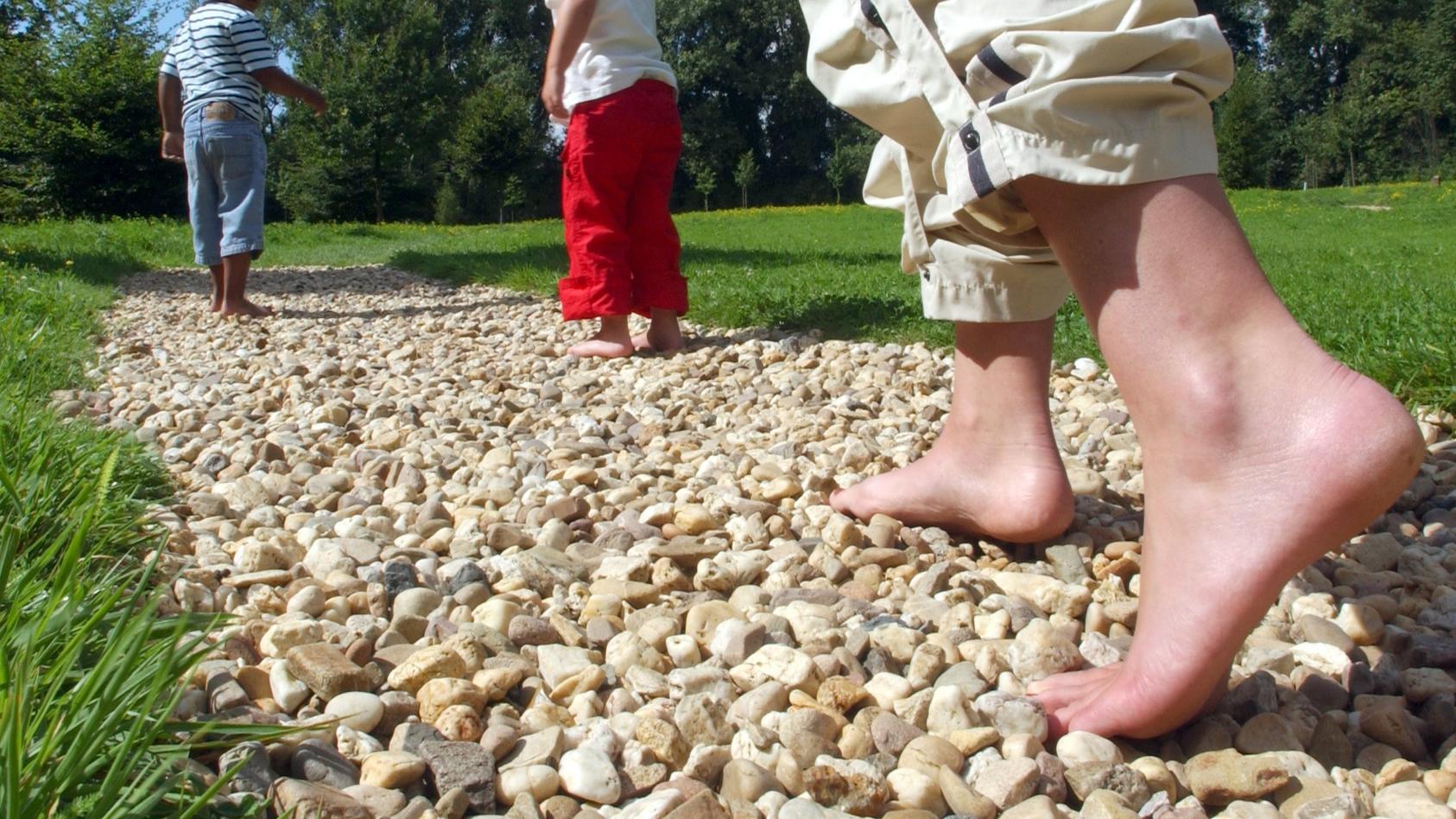 barfuwandern-ist-gesund-eine-podologin-sieht-das-anders