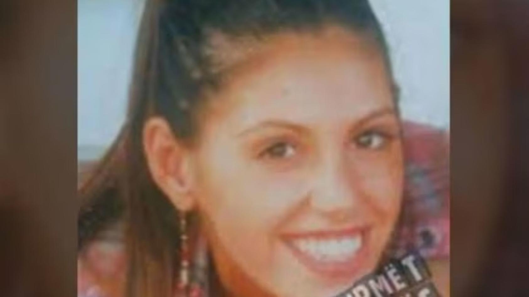 Wanita hilang (22 tahun) ditemukan tewas setelah sembilan tahun – tubuh seorang teman dengan dinding di sebuah apartemen