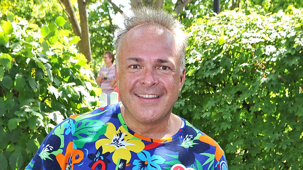 tim-toupet-ist-zuruck-auf-der-buhne