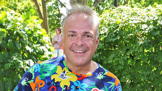 ZDF - Fernsehgarten. SÃ¤nger Tim Toupet  bÃ¼rgl. Tim Bibelhausen  wÃ¤hrend der ZDF - Unterhaltungsshow Fernsehgarten am 31.07.2022 in Mainz. 20220731MWI29942 *** ZDF Fernsehgarten singer Tim Toupet bÃ¼rgl Tim Bibelhausen during the ZDF entertainment show Fernsehgarten on 31 07 2022 in Mainz 20220731MWI29942