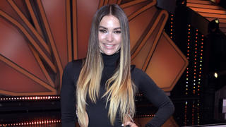 In der sechsten Liveshow von "Let's Dance" 2023 trägt Renata Lusin ihre Haare noch lang und glatt.