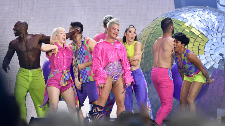 Pink auf Summer Carnival Tour Beste Platz Kategorie für 56 Euro möglich