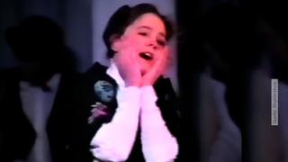 Prinzessin Kate steht als Elfjährige in einer Schulaufführung als Eliza Doolittle auf der Bühne.
