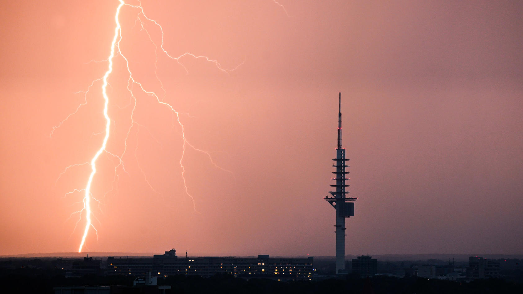 wann-es-wo-kracht-unwetter-bringen-das-hitze-ende