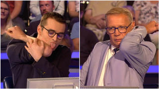 Den Ellbogen mit der Zunge berühren - Können Sie das?