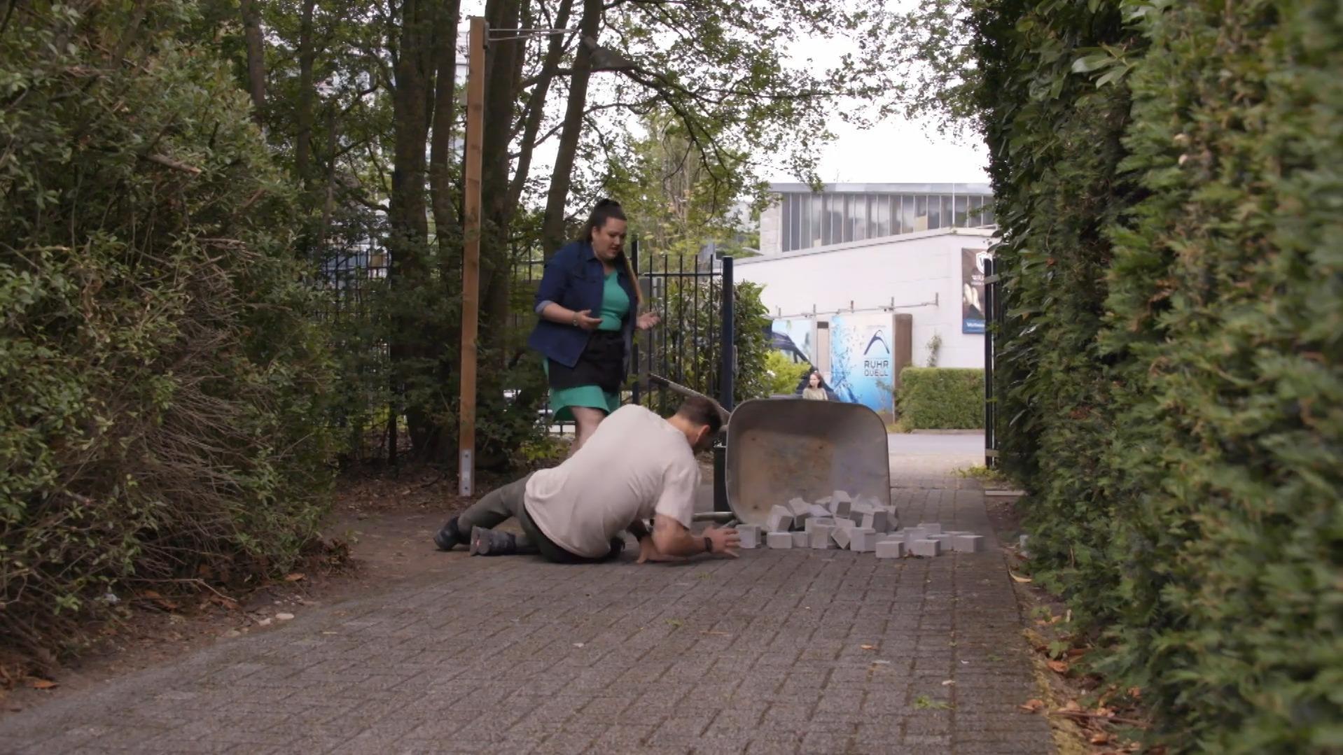 Das erste Aufeinandertreffen von Hanna und Kevin hat es in sich. 