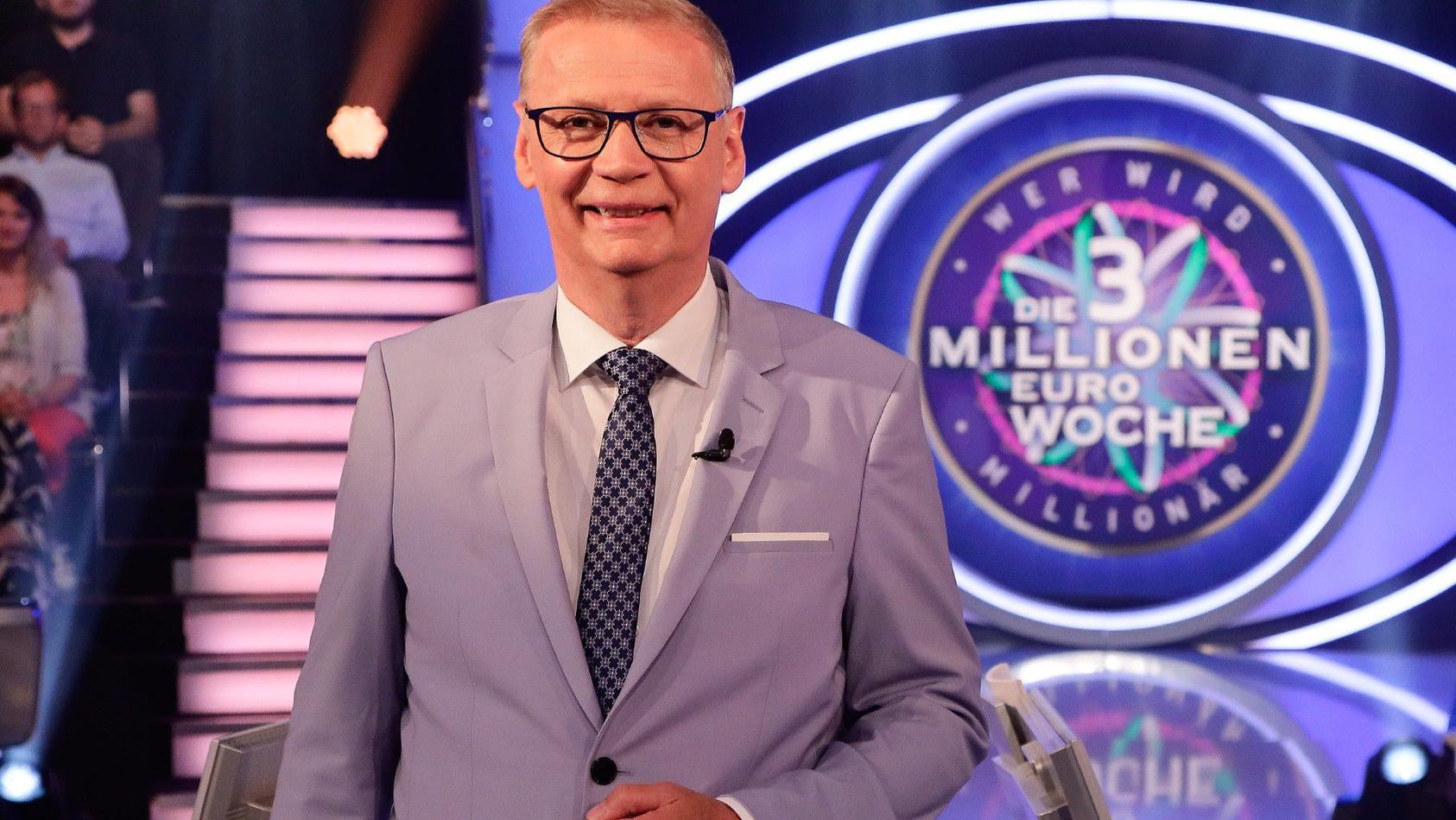 „Wer wird Millionär?“-Moderator Günther Jauch führt durch das große 3-Millionen-Euro-Special und kennt sich aus mit Fragen, Gewinnen und Jokern.