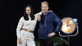 Amira Pocher mit Ehemann Oliver Pocher mit dem Programm 'Die Pochers hier! live' beim BonnLive Kulturgarten Open Air 2021 in der Rheinaue. Bonn, 01.08.2021 / 010821