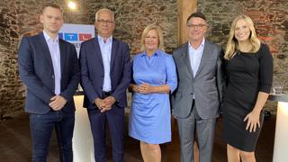 v.l.: Alexander Polte (RTL Hessen-Reporter), Tarek Al-Wazir (Bündnis 90/die Grünen), Nancy Faeser (SPD), Boris Rhein (CDU) und Victoria Enzenauer (RTL Hessen-Reporterin)