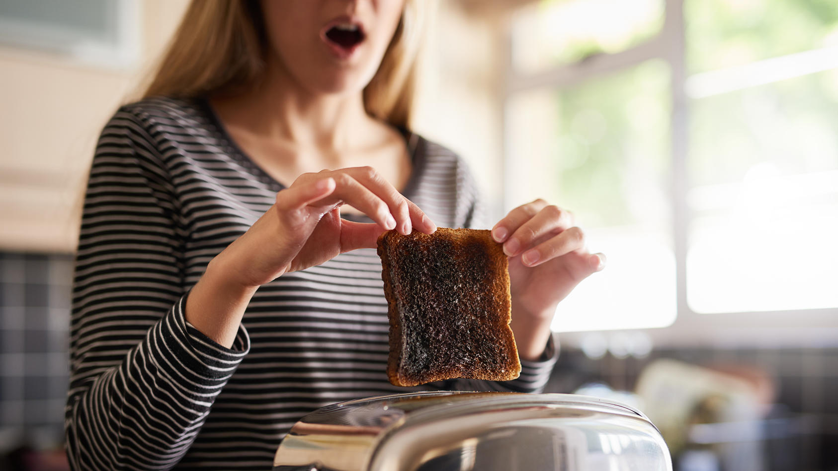 man-verschlaft-der-toast-ist-verbrannt-und-schon-macht-der-morgen-keinen-spa-mehr-wie-sie-sich-in-zukunft-weniger-schnell-aus-der-ruhe-bringen-lassen