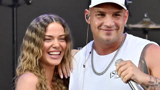 Influencerin Laura Maria Rypa und SÃ¤nger Pietro Lombardi bei seinem Konzert im Rahmen des BonnLive OpenAir am Telekom Campus in Bonn-Beuel. Bonn, 16.06.2023 NRW Deutschland *** Influencer Laura Maria Rypa and singer Pietro Lombardi at his concert during the BonnLive OpenAir at the Telekom Campus in Bonn Beuel Bonn, 16 06 2023 NRW Germany Copyright: xDwixAnoraganingrumx