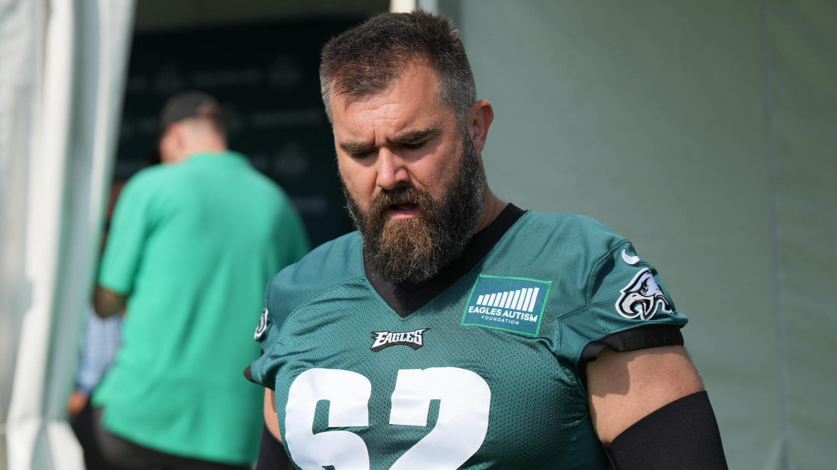 PHILADELPHIA, PA - JULY 26: Philadelphia Eagles center Jason Kelce 62 participates in Philadelphia Eagles Training Camp on July 26, 2023 at the NovaCare Training Complex in Philadelphia, PA. Photo by Andy Lewis/Icon Sportswire NFL, American Football 