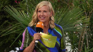ZDF - Fernsehgarten Andrea Kiwi Kiewel - Großes Kino in der Unterhaltungsshow ZDF-Fernsehgarten in Mainz am 17.09.2023 Mainz ZDF Fernsehgarten Rheinland-Pfalz *** ZDF Fernsehgarten Andrea Kiwi Kiewel big cinema in the entertainment show ZDF Fernsehgarten in Mainz on 17 09 2023 Mainz ZDF Fernsehgarten Rhineland-Palatinate