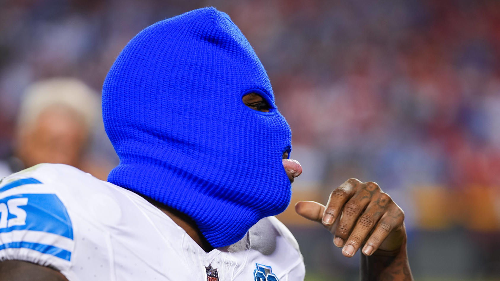 NFL, American Football Herren, USA Detroit Lions at Kansas City Chiefs Sep 7, 2023 Kansas City, Missouri, USA Detroit Lions safety C.J. Gardner-Johnson 2 interacts with fans after defeating the Kansas City Chiefs at GEHA Field at Arrowhead Stadium. K