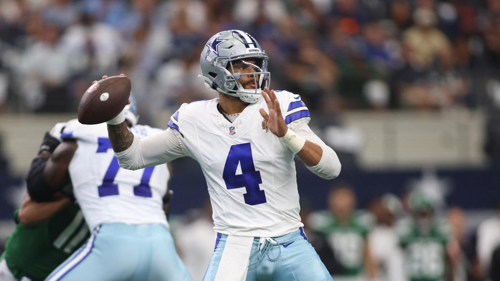 quarterback-star-dak-prescott-tritt-im-dritten-nfl-spiel-der-saison-mit-den-cowboys-bei-den-arizona-cardinals-an