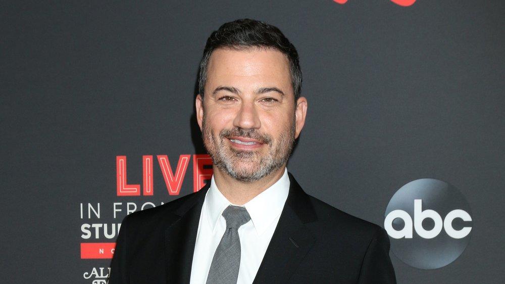 TV-Moderator Jimmy Kimmel liegt mit Corona flach.