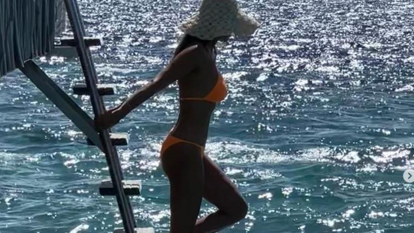 welche-promi-dame-geniet-hier-ihren-malediven-urlaub-in-vollen-zugen