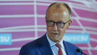 CDU/CSU-Bundestagsfraktion, Friedrich Merz Fraktionssitzung CDU/CSU-Bundestagsfraktion, Pressestatement, Vorsitzender CDU und CDU/CSU-Bundestagsfraktion, Friedrich Merz, Erster stellvertretender Vorsitzender und Vorsitzender CSU im Bundestag Alexande