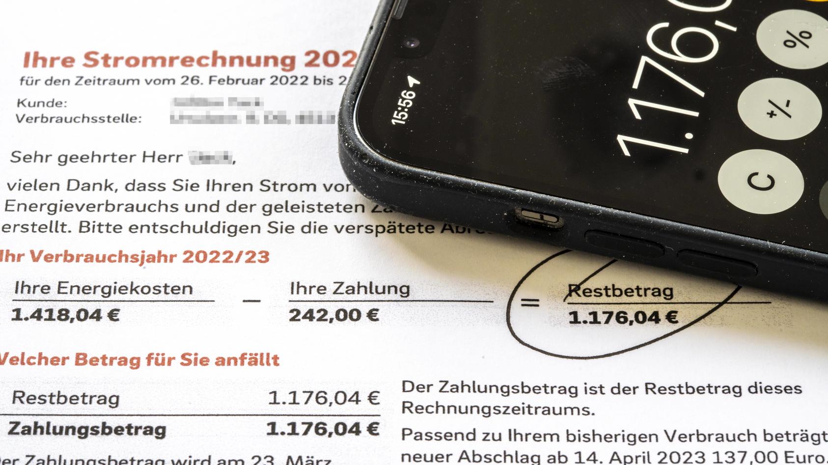 Netzentgelte Für Stromkunden: So Heftig Steigen Ab 2024 Die Kosten