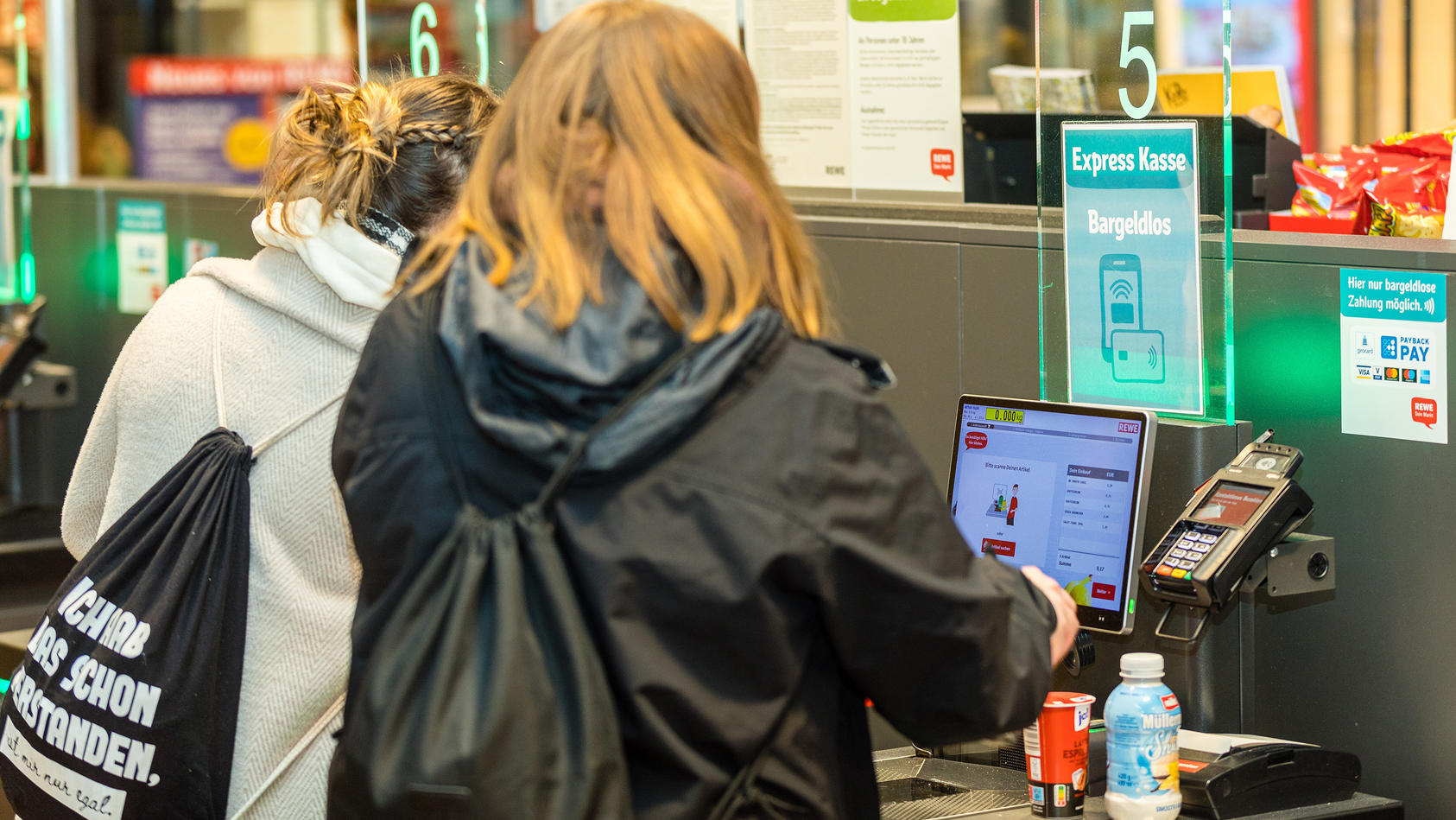 Lidl-Aldi-Edeka-und-Rewe-probieren-es-schon-aus-Wenn-der-Kunde-zum-Kassierer-wird