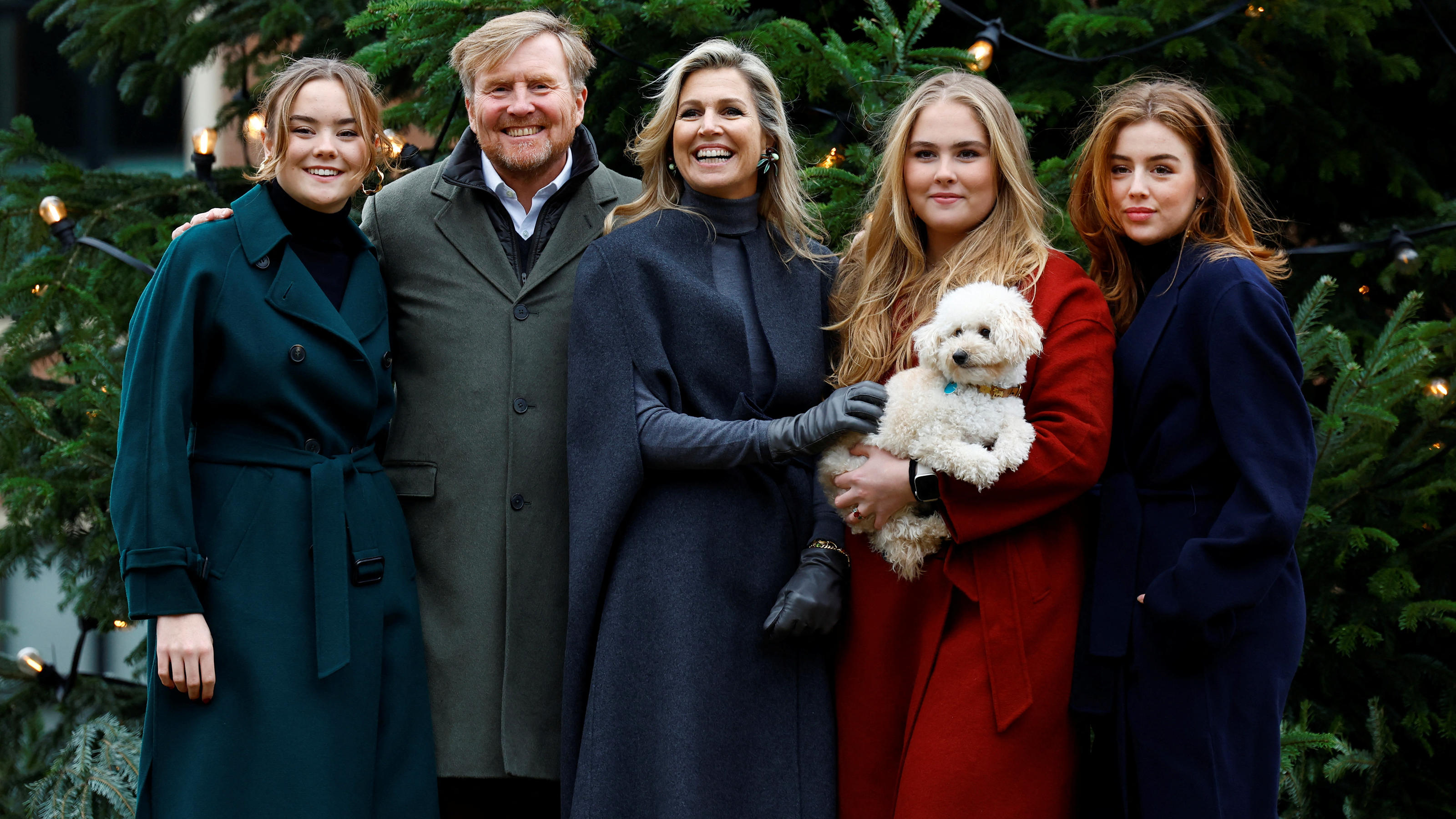 Het Nederlandse Koninklijk Huis wenst haar inwoners prettige kerstdagen
