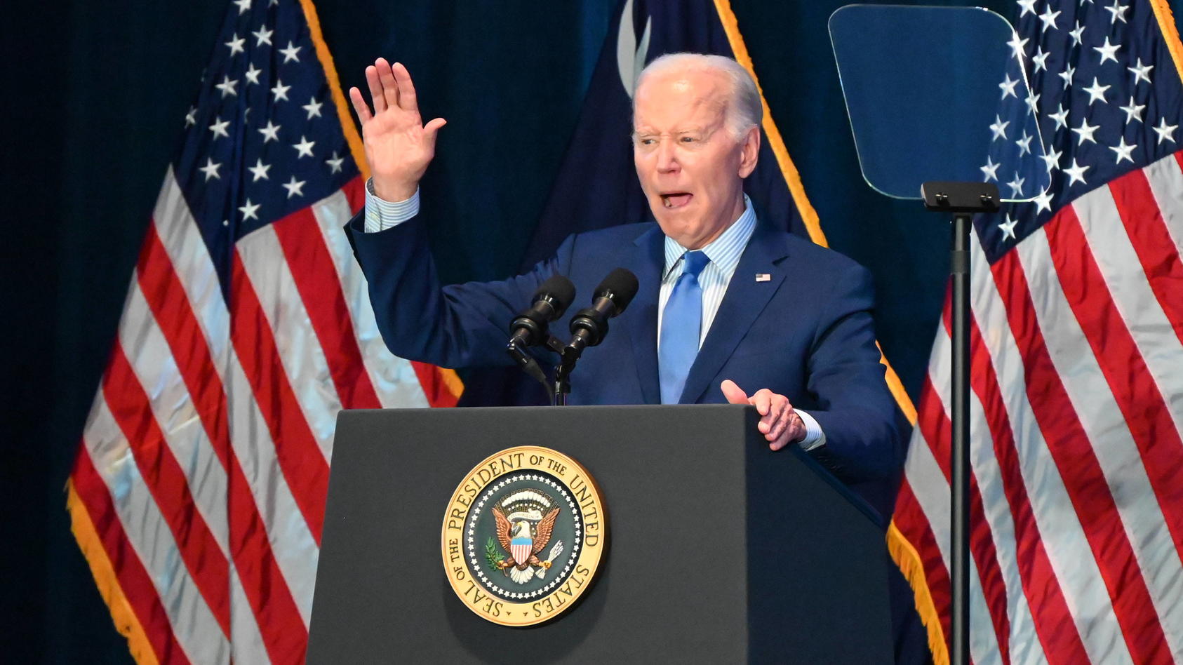 Joe Biden Verwechselt Helmut Kohl Und Angela Merkel Und Giftet In Wut