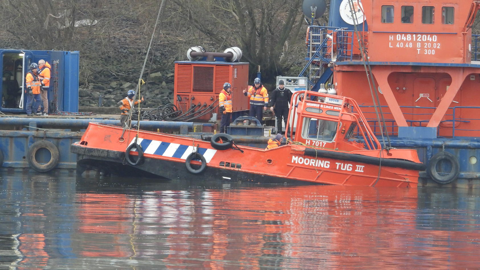 Nach Unfall im Hamburger Hafen Kollegen sammeln für ertrunkenen