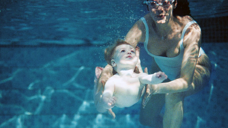Babyschwimmen: Rettung vor dem Ertrinken