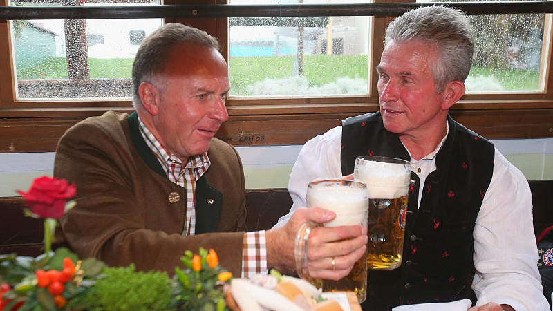 Nur beim Bier verstehen sich Jupp Heynckes und Karl-Heinz Rummenigge noch