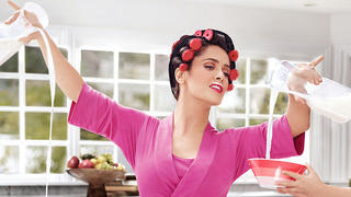 Salma Hayek looks glam even with her hair in rollers starring in a new advert fot the National Milk Mustache "got milk?" campaign.The latest ad in the ongoing Breakfast Project campaign gives fans a playful look at the way Salma and her family start each day.