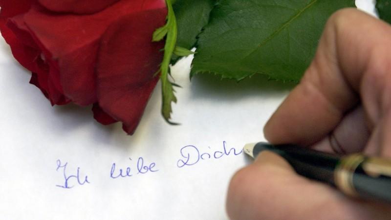 1. Hochzeitstag: Die Papierhochzeit