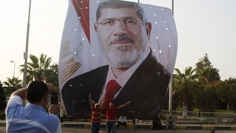 Muslimbrüder fordern Wiedereinsetzung Mursis