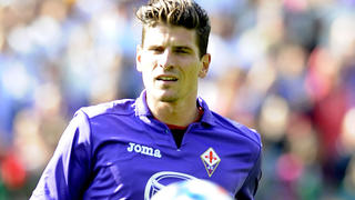 TRENTO, ITALY - JULY 20:  Mario Gomez of ACF Fiorentina during the pre-season friendly match between AC Fiorentina and Team Trentino on July 20, 2013 in Trento, Italy.  (Photo by Claudio Villa/Getty Images)