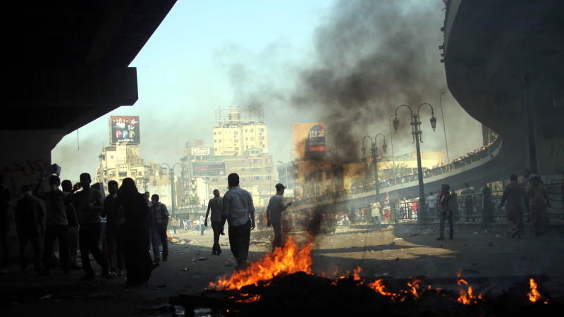 Die Unruhen in Ägypten finden kein Ende: Dutzende Menschen wurden getötet, selbst normale Bürger bewaffnen sich aus Angst.