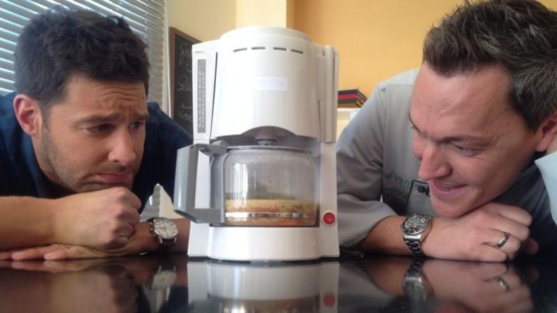 So kochen Sie Ihr Essen mit der Kaffeemaschine!