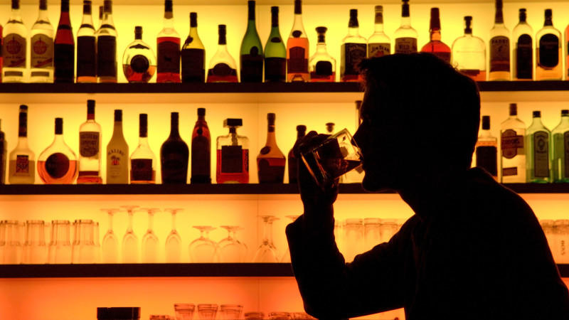 Jeder zehnte Deutsche trinkt zu viel Alkohol. 1,8 Millionen sind bereits abhängig.