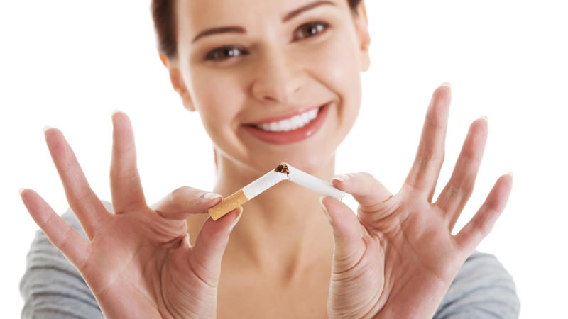 Rauchen aufgeben: Halten Nikotinpflaster und Co. was sie versprechen?