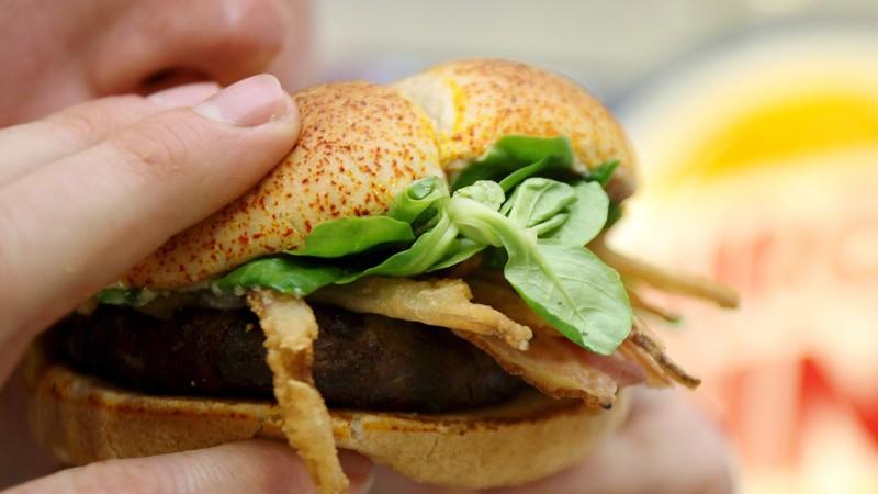 Burger essen macht dick und dement.