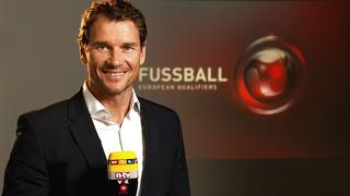 Ex-Nationaltorhüter Jens Lehmann wird TV-Experte bei RTL. In dieser Funktion analysiert der 44-Jährige in den kommenden Jahren an der Seite von Moderator Florian König die insgesamt 20 Qualifikationsspiele der deutschen Fußball-Nationalmannschaft zur EM 2016 und zur WM 2018. 